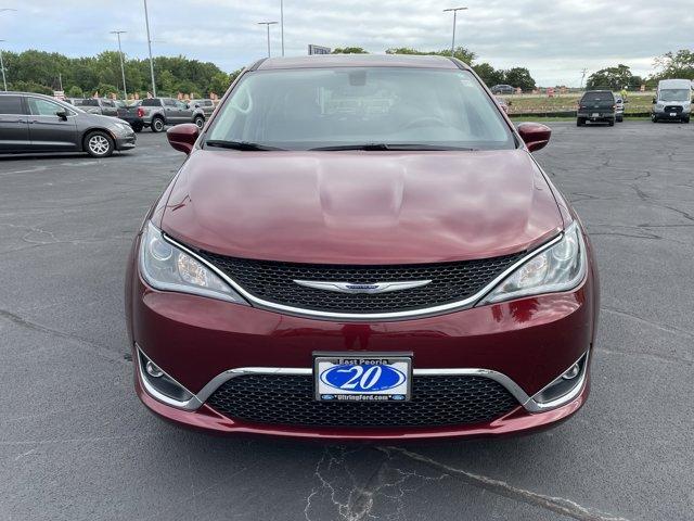 Photo of 2020 Velvet Red Pearlcoat Chrysler Pacifica