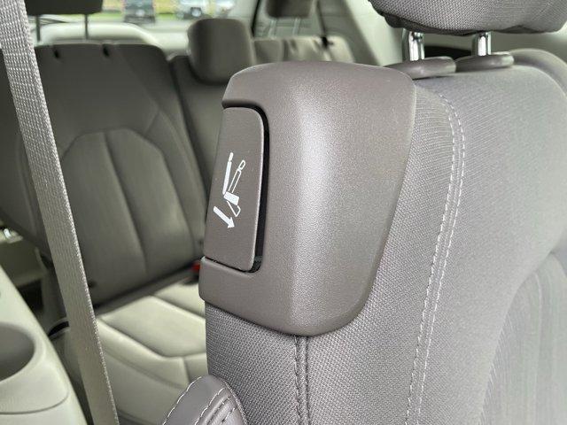 Photo of 2020 Velvet Red Pearlcoat Chrysler Pacifica