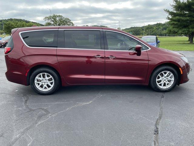 Photo of 2020 Velvet Red Pearlcoat Chrysler Pacifica