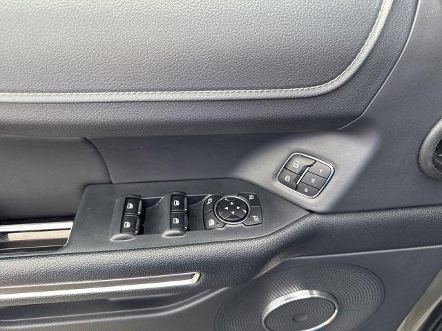 Photo of 2024 Green Ford Expedition