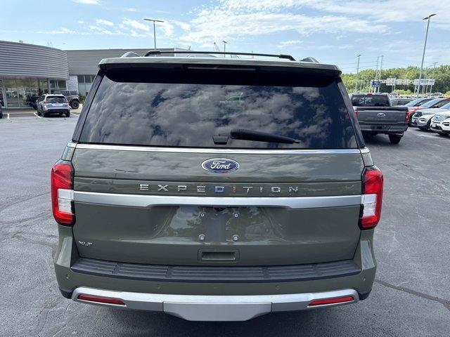 Photo of 2024 Green Ford Expedition