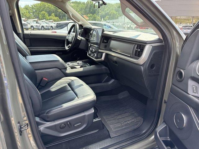 Photo of 2024 Green Ford Expedition