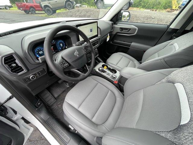 Photo of 2025 Oxford White Ford Bronco Sport