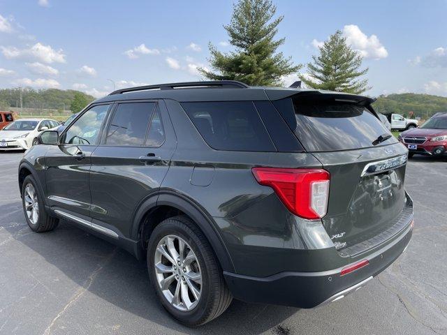 Photo of 2022 Green Metallic Ford Explorer