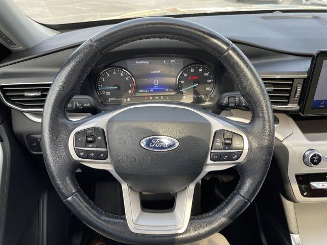 Photo of 2022 Green Metallic Ford Explorer