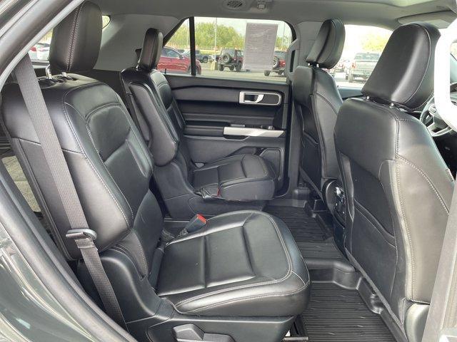 Photo of 2022 Green Metallic Ford Explorer