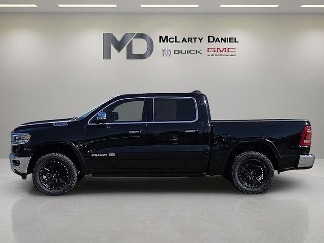 Photo of 2019 Diamond Black Crystal Pearlcoat RAM 1500