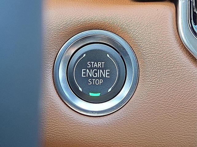 Photo of 2024 Volcanic Red Tintcoat GMC Canyon