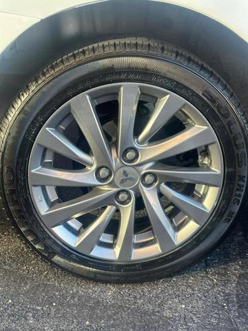 Photo of 2018 Pearl White Mitsubishi Mirage G4