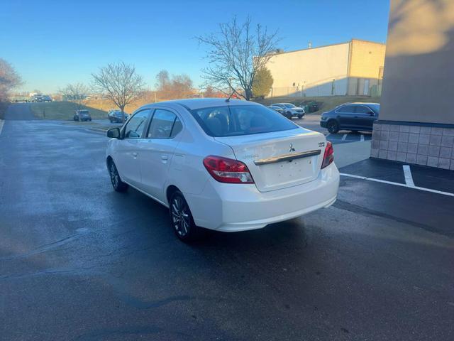 Photo of 2018 Pearl White Mitsubishi Mirage G4
