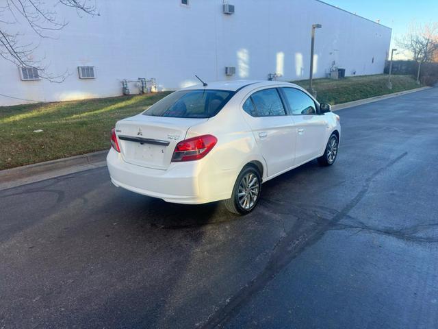 Photo of 2018 Pearl White Mitsubishi Mirage G4