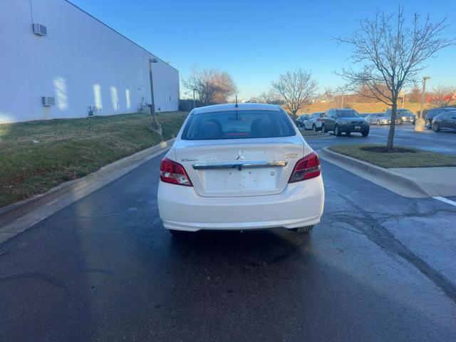 Photo of 2018 Pearl White Mitsubishi Mirage G4