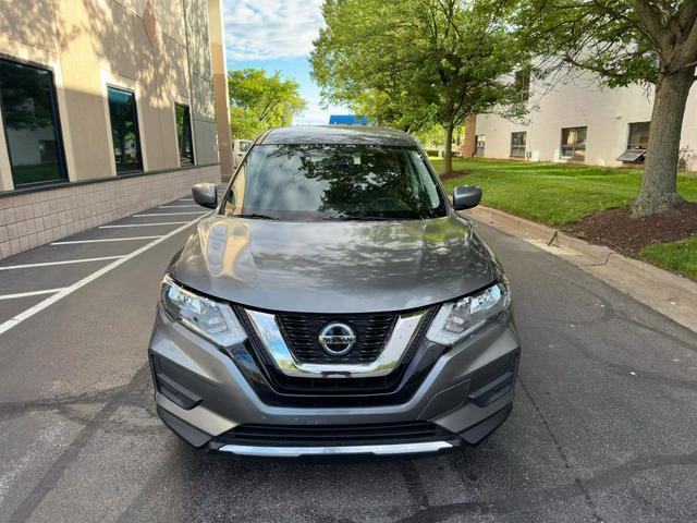 Photo of 2018 Gray Nissan Rogue