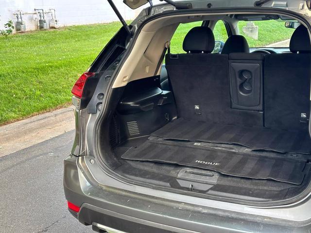Photo of 2018 Gray Nissan Rogue