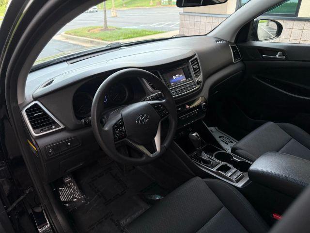 Photo of 2017 Black Noir Pearl Hyundai TUCSON