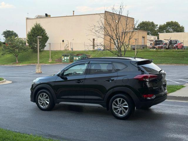 Photo of 2017 Black Noir Pearl Hyundai TUCSON