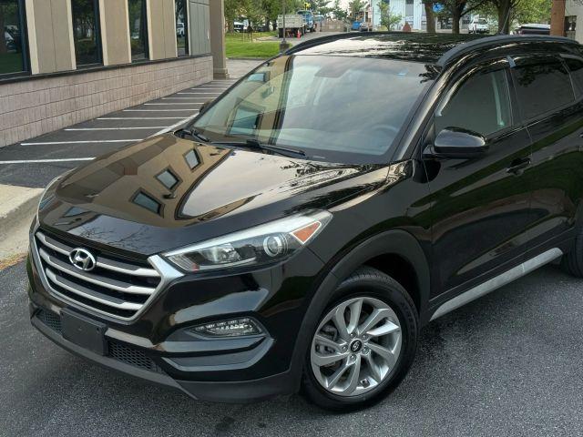 Photo of 2017 Black Noir Pearl Hyundai TUCSON