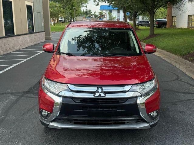 Photo of 2018 Red Mitsubishi Outlander