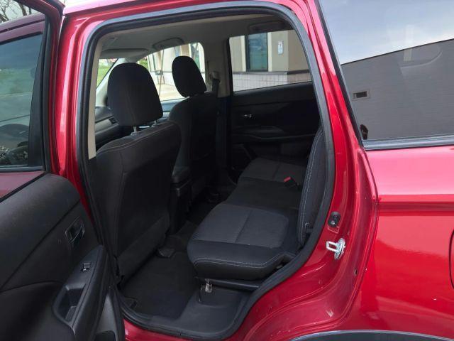 Photo of 2018 Red Mitsubishi Outlander