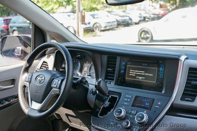 Photo of 2015 Shoreline Blue Pearl Toyota Sienna