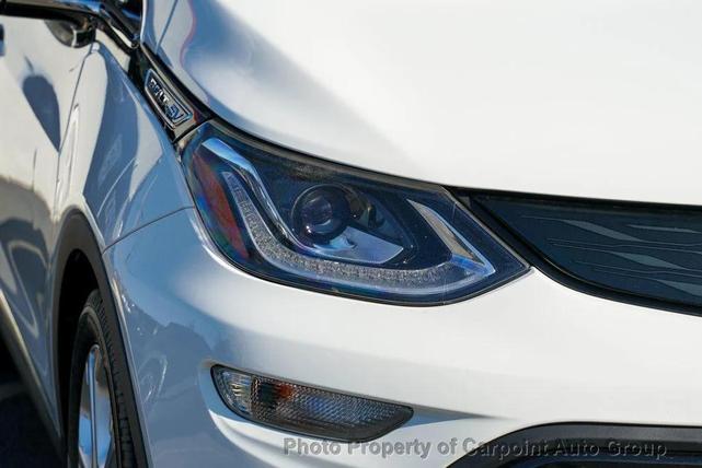 Photo of 2017 Summit White Chevrolet Bolt EV