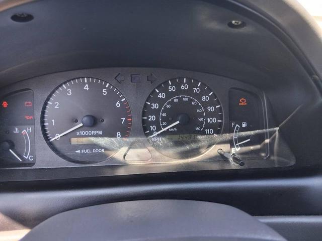 Photo of 2001 Silver Toyota Corolla
