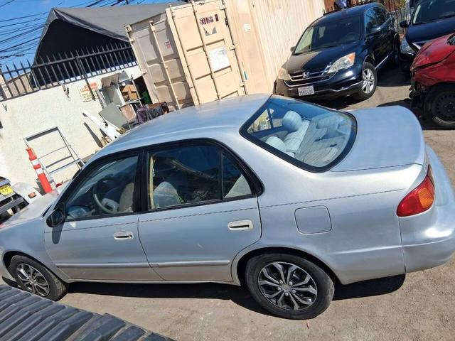 Photo of 2001 Silver Toyota Corolla