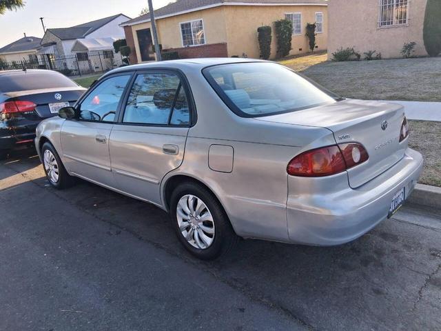 Photo of 2001 Silver Toyota Corolla