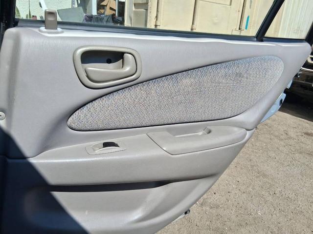 Photo of 2001 Silver Toyota Corolla