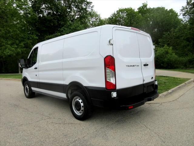 Photo of 2019 White Ford Transit-250