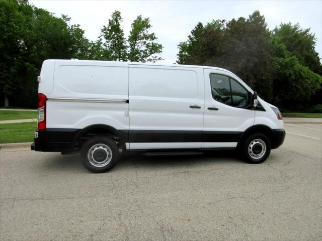 Photo of 2019 White Ford Transit-250