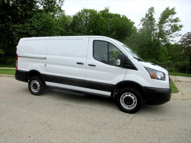 Photo of 2019 White Ford Transit-250