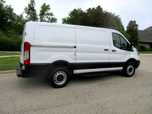Photo of 2019 White Ford Transit-250