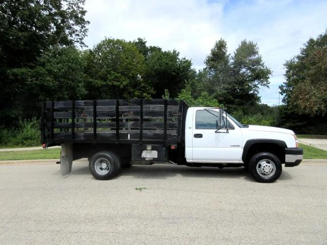 Photo of 2005 White Chevrolet Silverado 3500