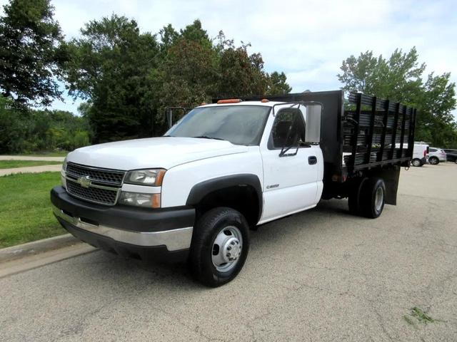Photo of 2005 White Chevrolet Silverado 3500