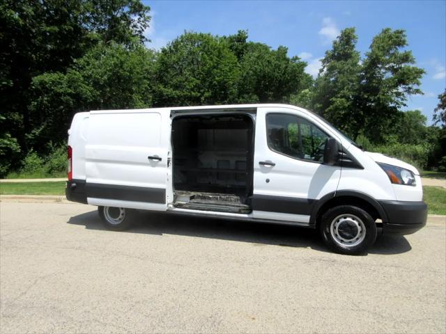 Photo of 2016 White Ford Transit-250