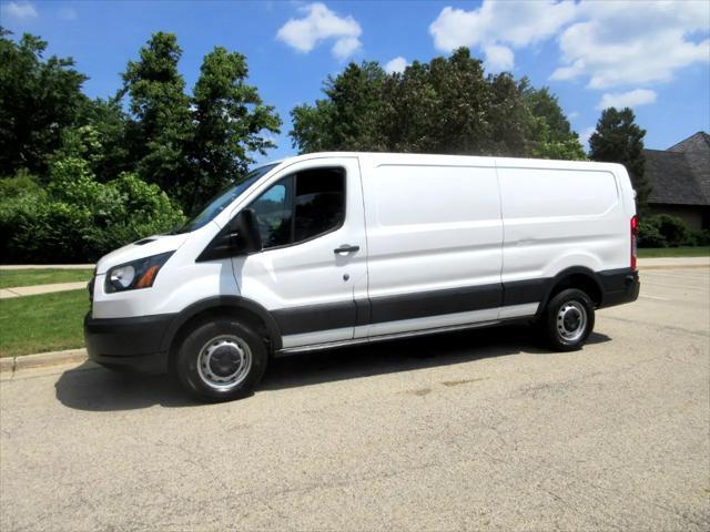 Photo of 2016 White Ford Transit-250