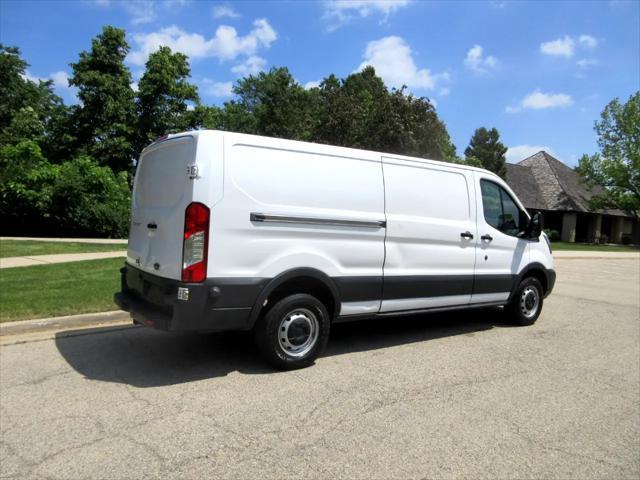 Photo of 2016 White Ford Transit-250