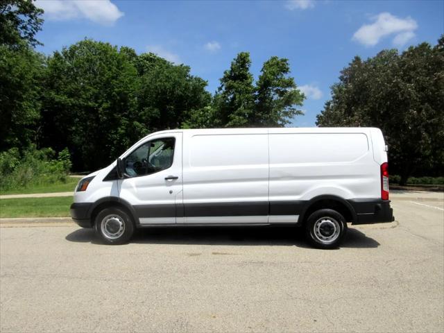 Photo of 2016 White Ford Transit-250
