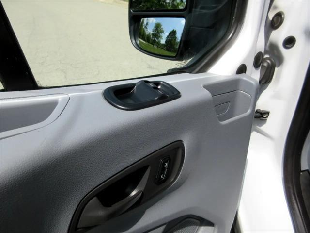 Photo of 2016 White Ford Transit-250