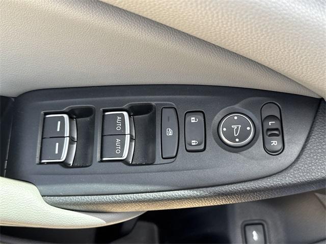 Photo of 2019 Still Night Pearl Honda Accord
