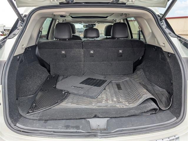 Photo of 2020 White Nissan Murano