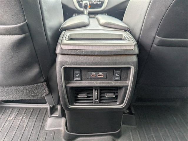Photo of 2020 White Nissan Murano