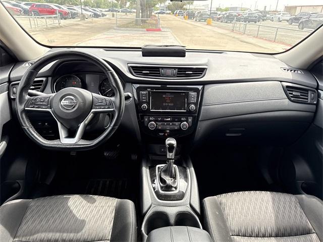 Photo of 2018 Magnetic Black Nissan Rogue