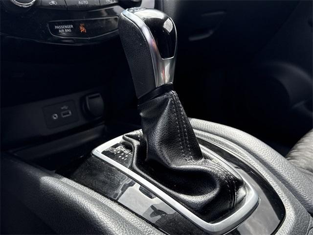 Photo of 2018 Magnetic Black Nissan Rogue