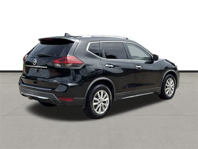 Photo of 2018 Magnetic Black Nissan Rogue