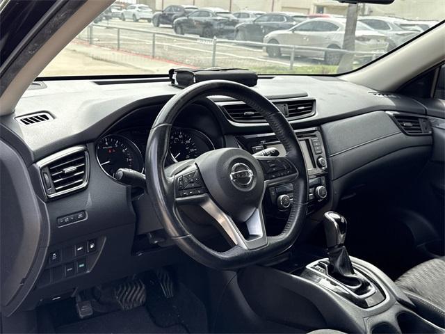 Photo of 2018 Magnetic Black Nissan Rogue