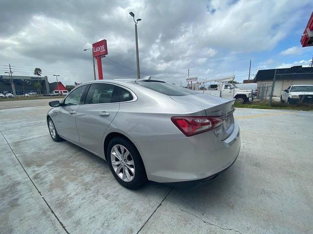 Photo of 2019 Silver Ice Metallic Chevrolet Malibu