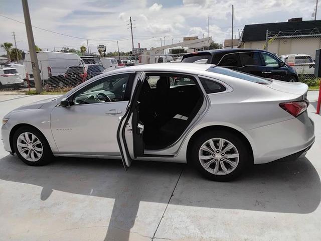 Photo of 2020 Silver Ice Metallic Chevrolet Malibu