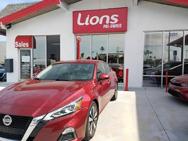 Photo of 2022 Scarlet Ember Tintcoat Nissan Altima